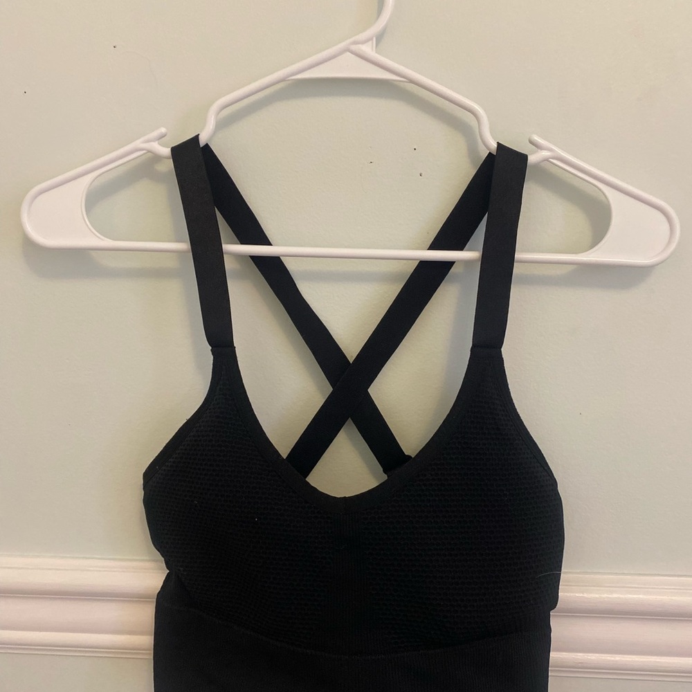 Black Crisscross Back Sports Bra